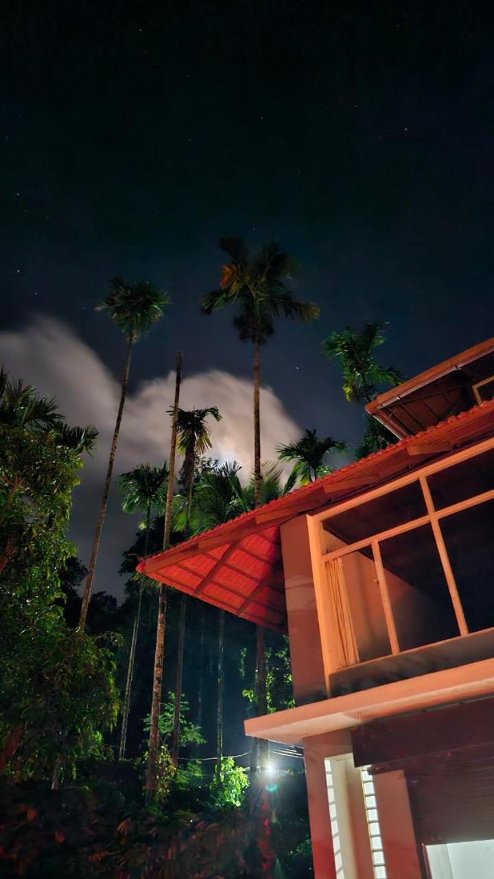 Coorg Divine Spark Home Stay Suntikoppa Bagian luar foto