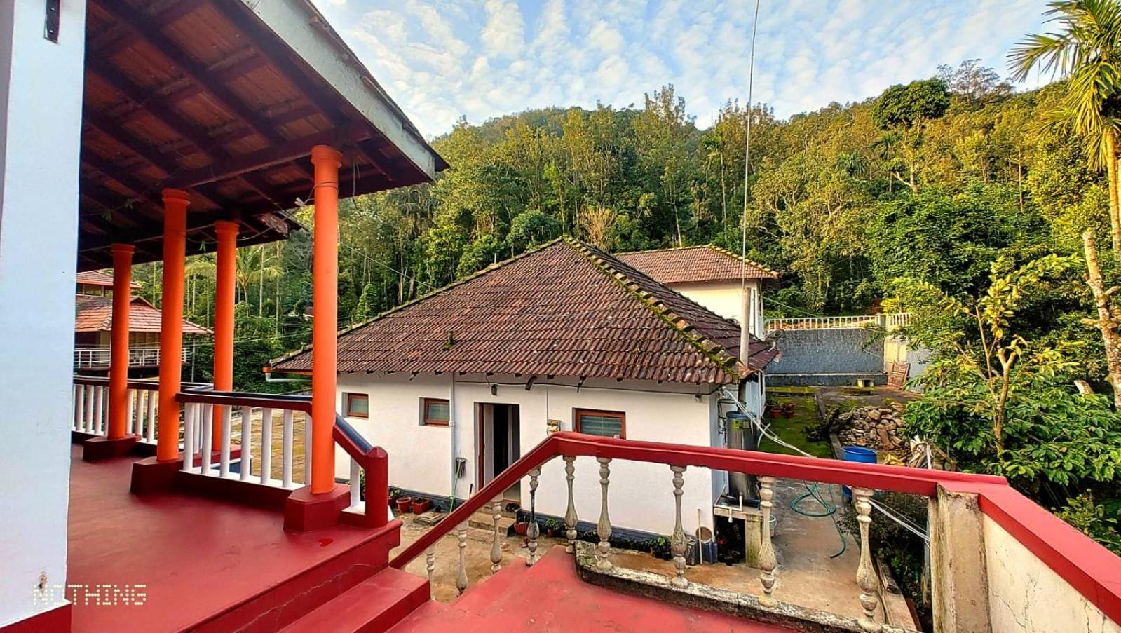 Coorg Divine Spark Home Stay Suntikoppa Bagian luar foto